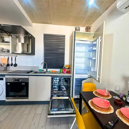 Paceville - 5a - Seaview 2br, Chill Vibes Spot Апартаменты Сент Джулианс