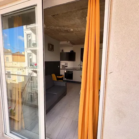 Paceville - 5a - Seaview 2br, Chill Vibes Spot * Сент Джулианс
